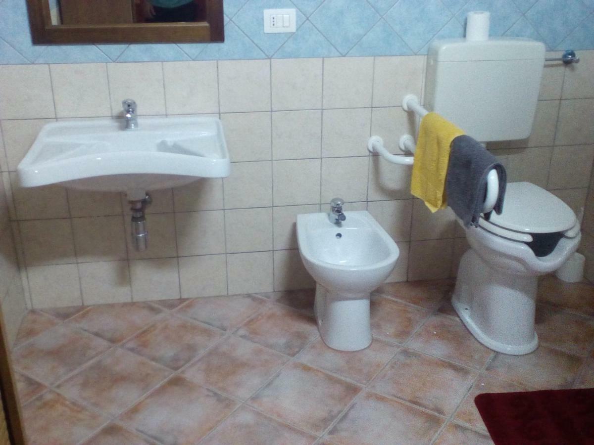 Is Cuccus Acomodação com café da manhã Masainas Exterior foto